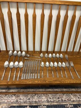 33pc Customcraft Stainless Flatware Set - CUS3 Fleur de Lis Pattern - Taiwan